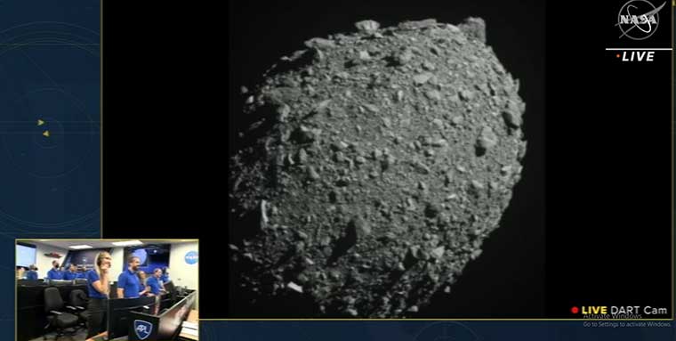 Vehiculul spatial NASA a lovit intentionat un asteroid
